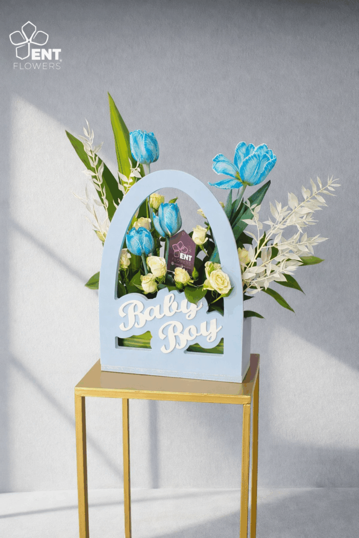 Beautiful Wood blue Bag with  4 Tulip, 3 Baby Rose - Image 3