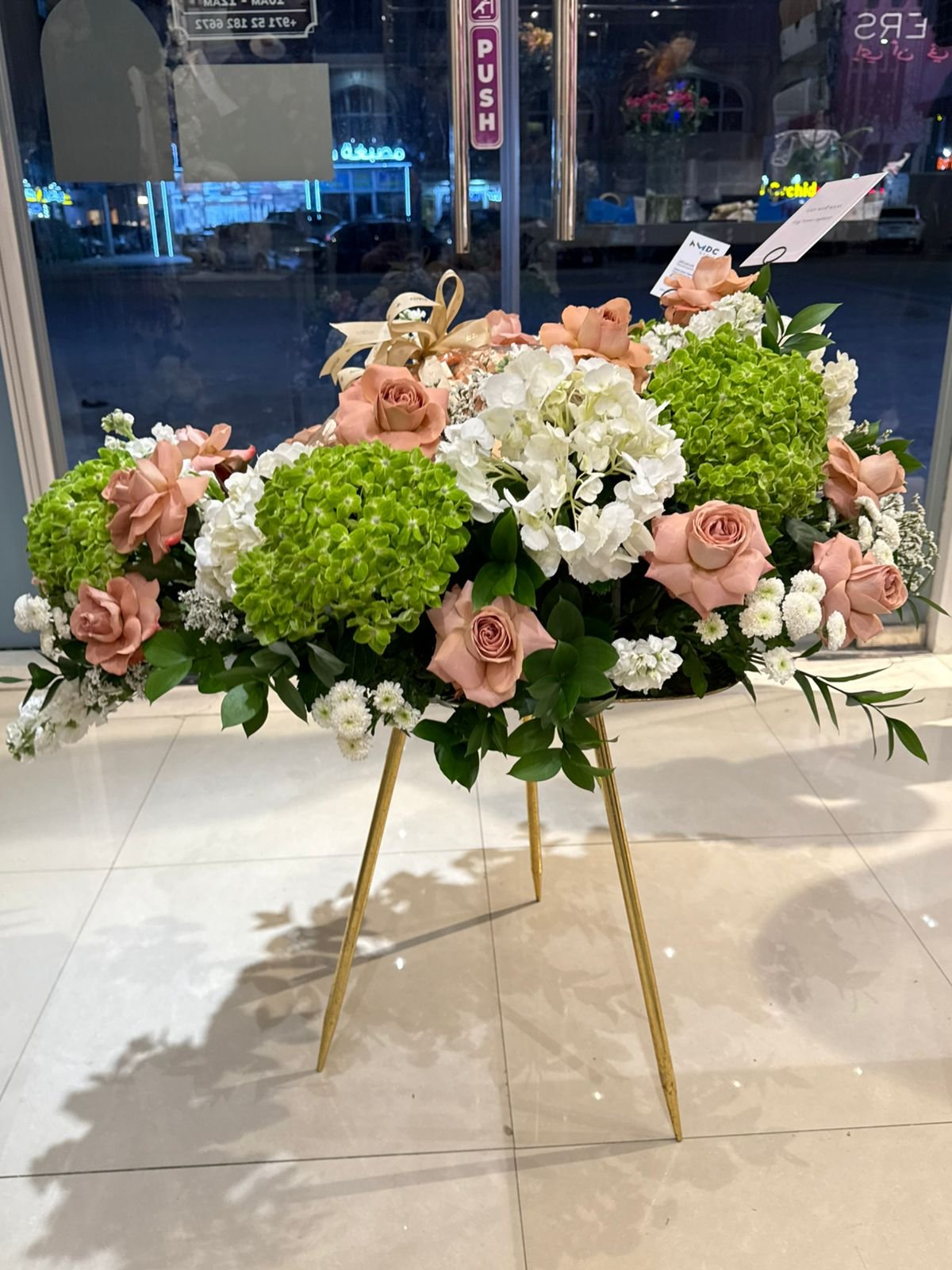 WhatsApp Image 2025-08-30 at 8.18.59 PM (1) Stand flowers - Image 1