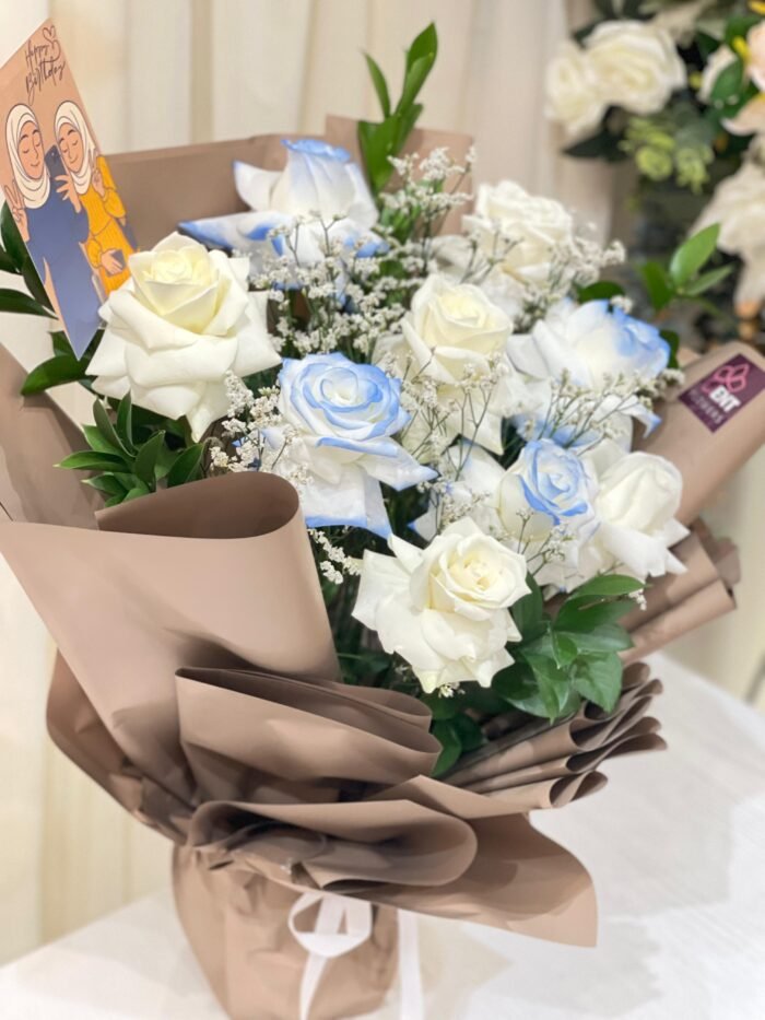 white and blue - Image 3