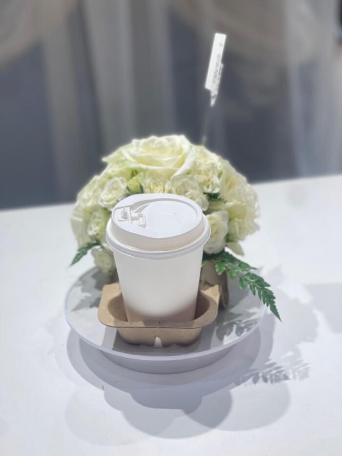flower and cafe - Image 2